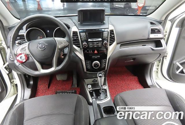 SsangYong Tivoli 2017 thumb 11
