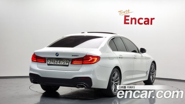 BMW 5 серии 2020 thumb 3