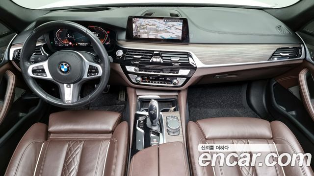 BMW 5 серии 2020 thumb 8