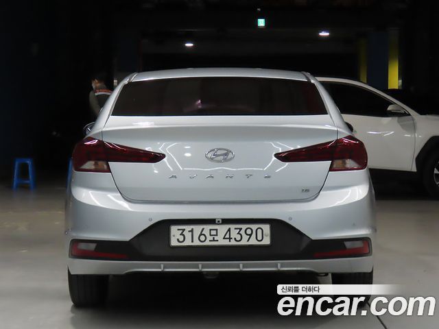 Hyundai Avante 2019 thumb 4