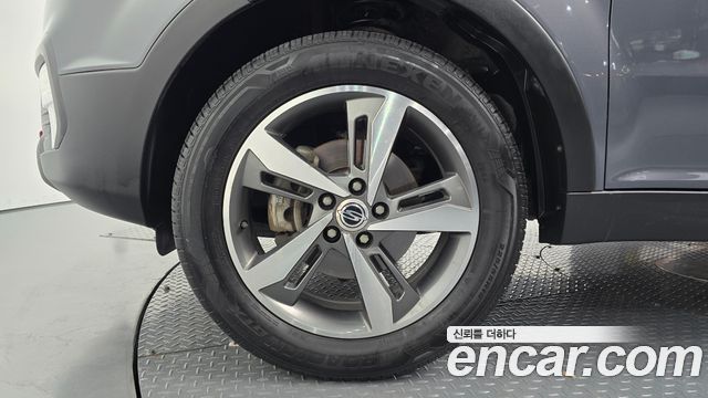 SsangYong Korando 2017 thumb 6