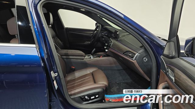 BMW 5 серии 2020 thumb 12
