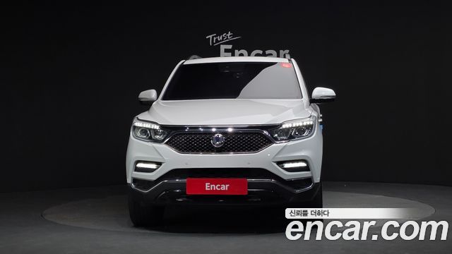 SsangYong Rexton 2018 thumb 4