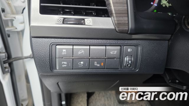 SsangYong Rexton 2018 thumb 12