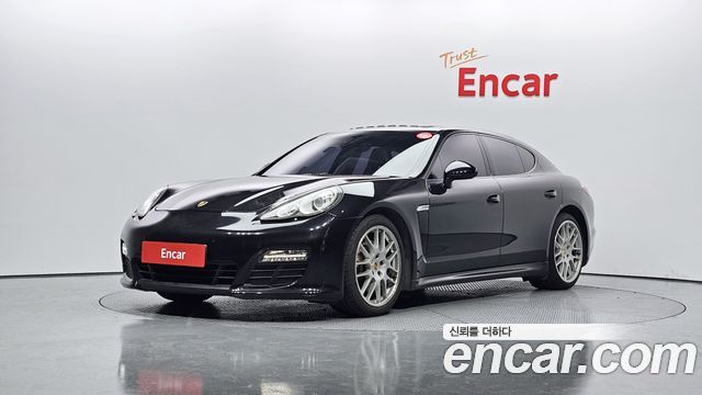 Porsche Panamera 2011 thumb 2