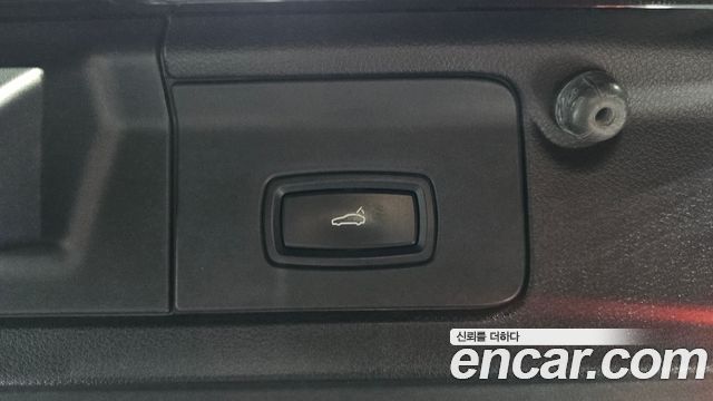 Porsche Panamera 2011 thumb 11
