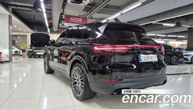 Porsche Cayenne 2023 thumb 6