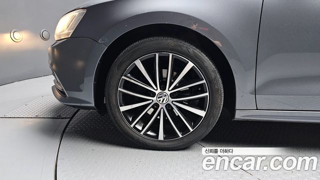 Volkswagen Jetta 2015 thumb 6