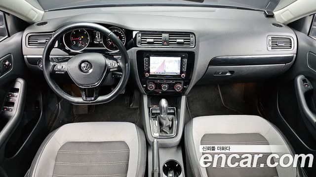 Volkswagen Jetta 2015 thumb 8