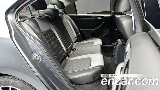 Volkswagen Jetta 2015 thumb 12