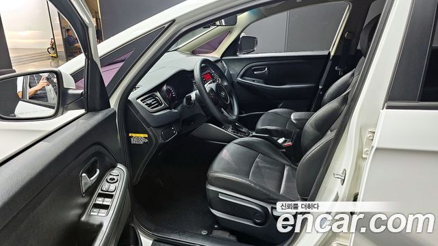 Kia Carens 2016 thumb 10