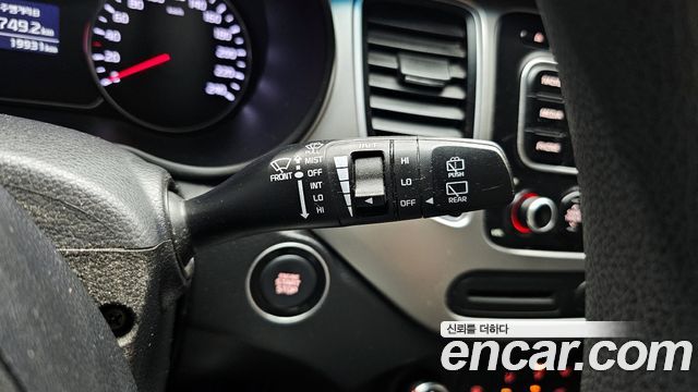 Kia Carens 2016 thumb 11