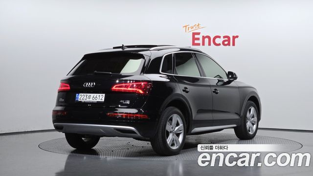 Audi Q5 2020 thumb 3