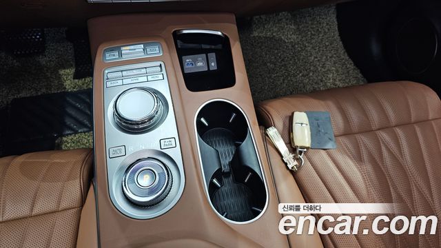 Genesis GV70 2023 thumb 9