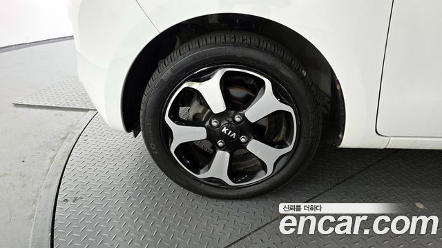 Kia Ray 2012 thumb 6