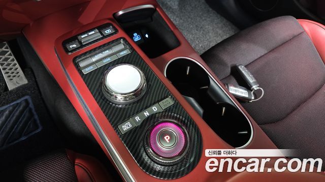 Genesis GV70 2022 thumb 10