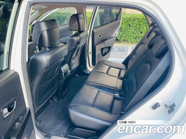 SsangYong Korando 2013 thumb 11