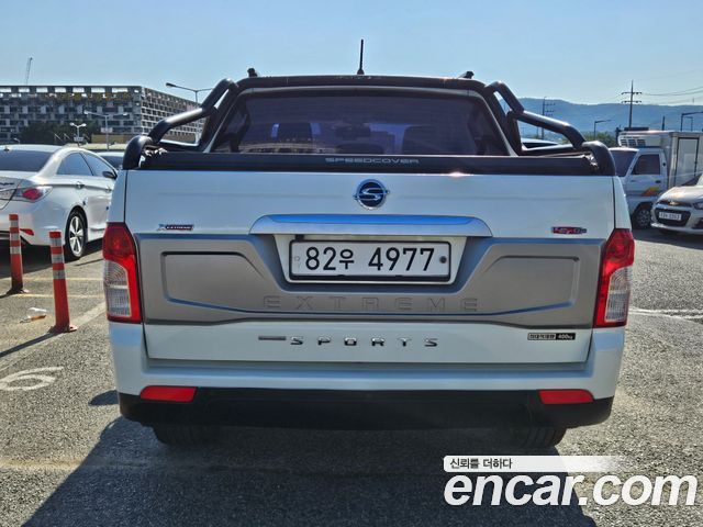 SsangYong Korando 2017 thumb 5