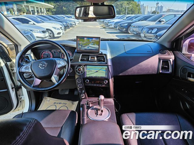 SsangYong Korando 2017 thumb 8