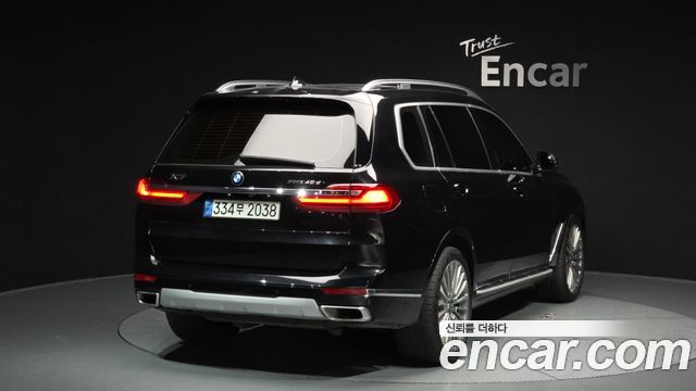 BMW X7 2020 thumb 3