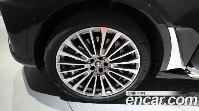 BMW X7 2020 thumb 6