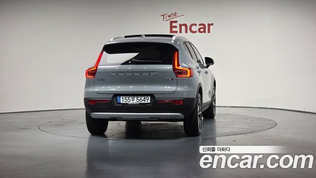 Volvo XC40 2024 thumb 5