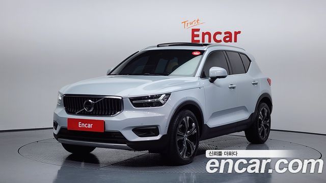 Volvo XC40 2020 thumb 2