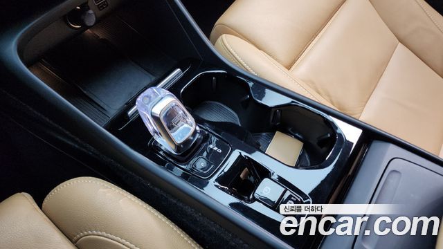 Volvo XC40 2020 thumb 10