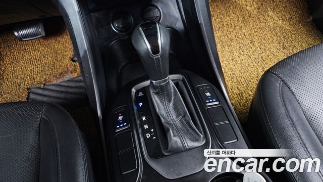 Hyundai Santa Fe 2015 thumb 9