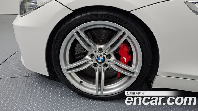 BMW Z4 2012 thumb 6