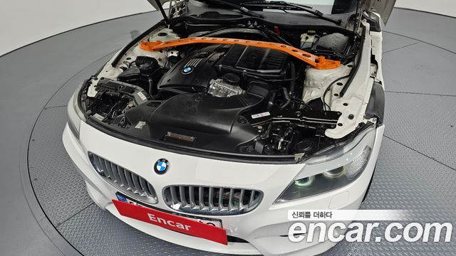 BMW Z4 2012 thumb 7