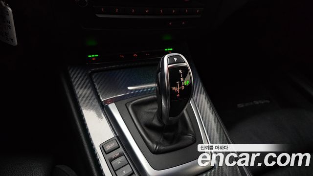 BMW Z4 2012 thumb 10