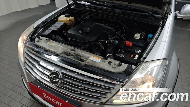 SsangYong Rexton 2013 thumb 7