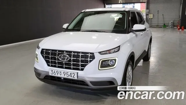 Hyundai Venue 2022 thumb 2