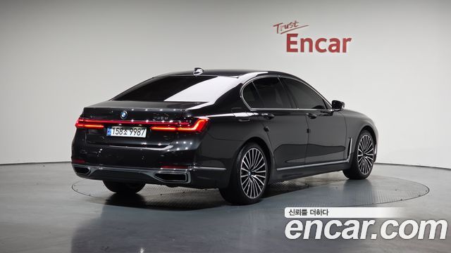 BMW 7 серии 2019 thumb 3