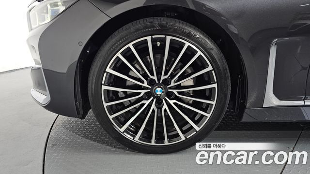 BMW 7 серии 2019 thumb 6