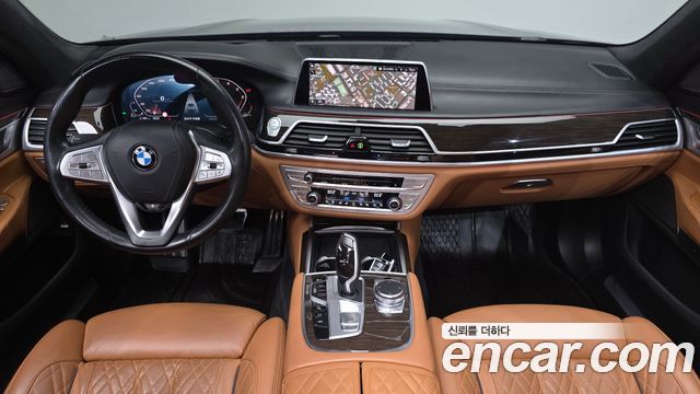 BMW 7 серии 2019 thumb 8