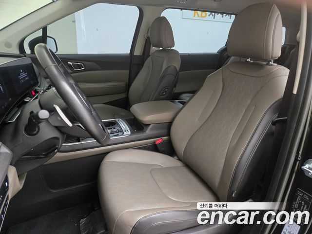 Kia Carnival 2024 thumb 11