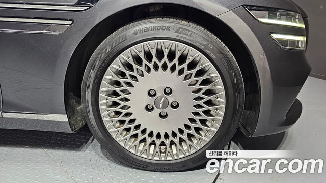 Genesis G80 2020 thumb 6