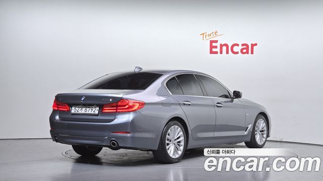 BMW 5 серии 2018 thumb 3