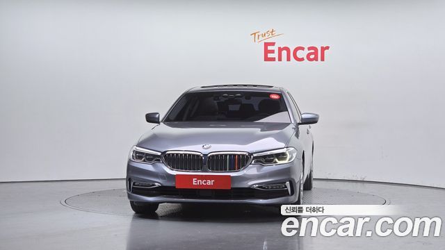 BMW 5 серии 2018 thumb 4