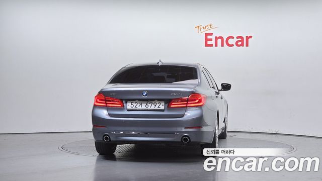 BMW 5 серии 2018 thumb 5
