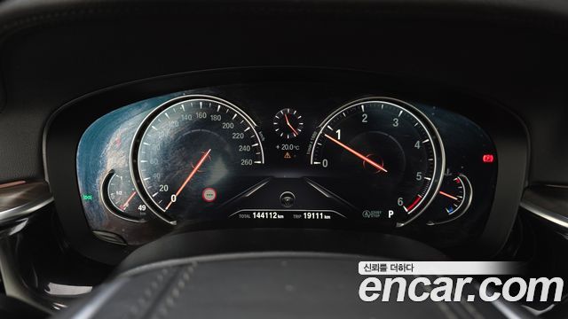BMW 5 серии 2018 thumb 9