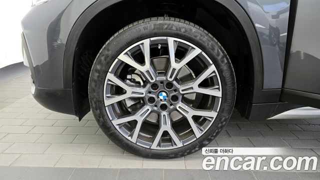 BMW X1 2022 thumb 6
