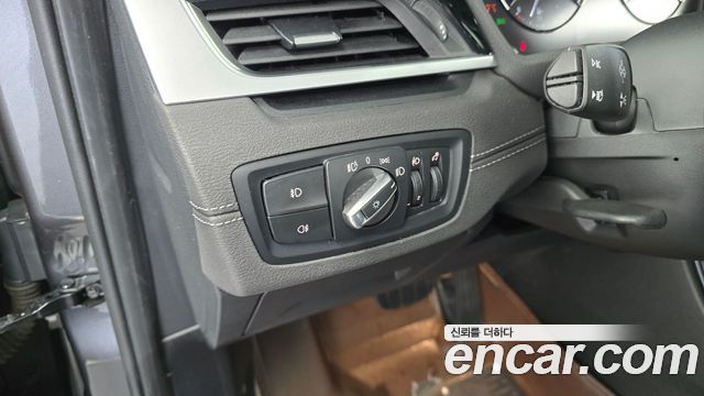 BMW X1 2022 thumb 12