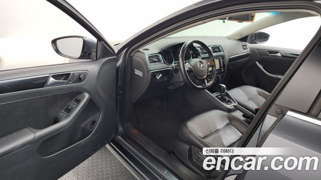 Volkswagen Jetta 2015 thumb 11