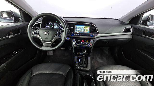 Hyundai Avante 2017 thumb 8