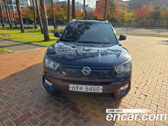 SsangYong Tivoli 2017 thumb 3