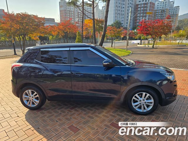 SsangYong Tivoli 2017 thumb 4