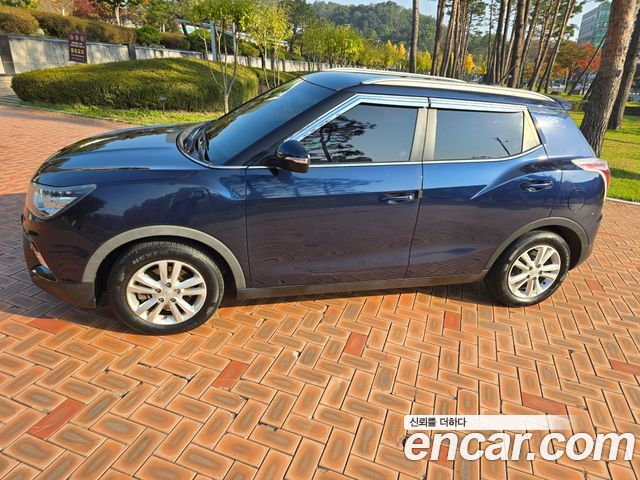 SsangYong Tivoli 2017 thumb 5